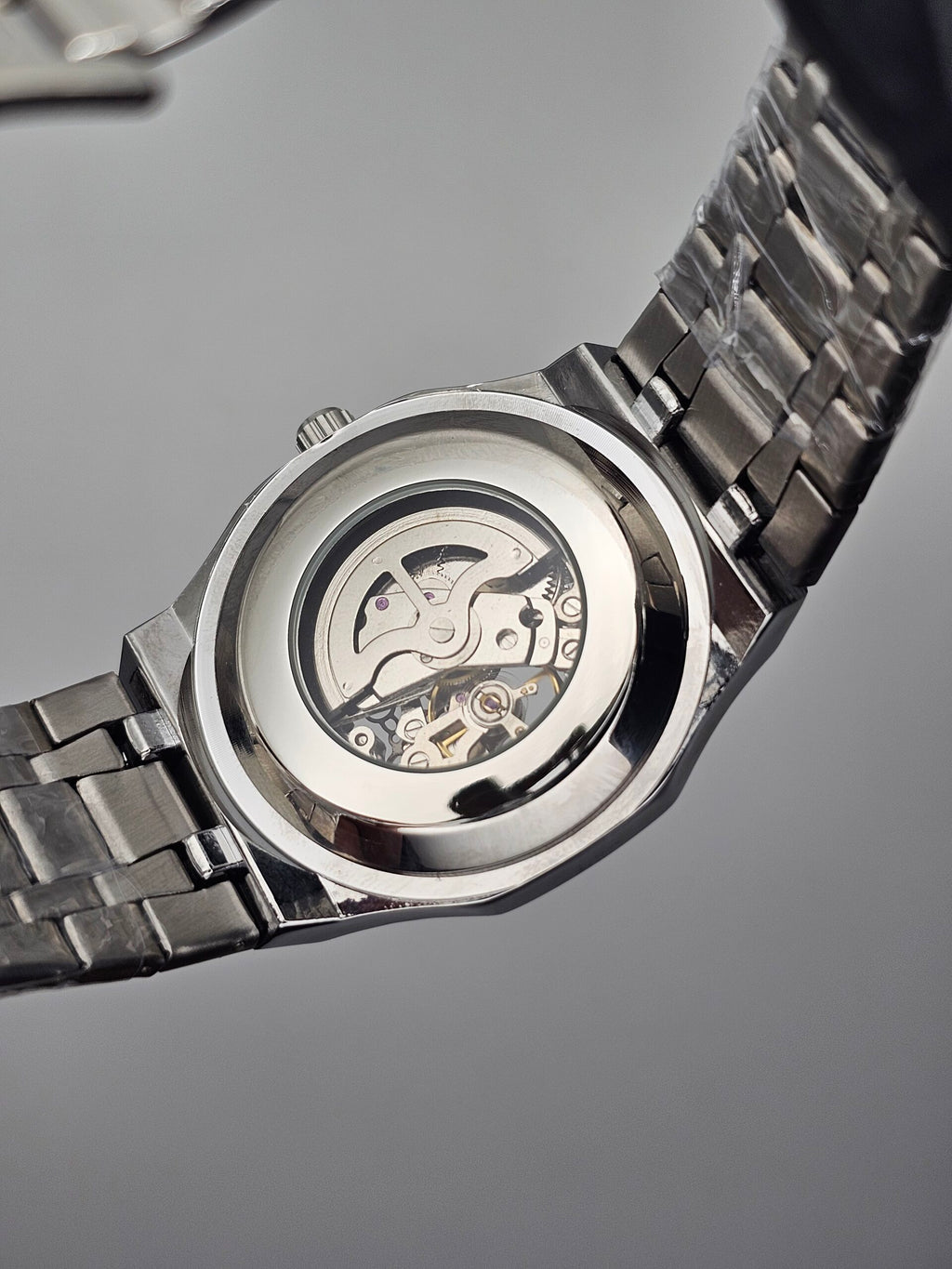 M-L LUXURY MACHENICAL WATCH WITH SKELETON BACK