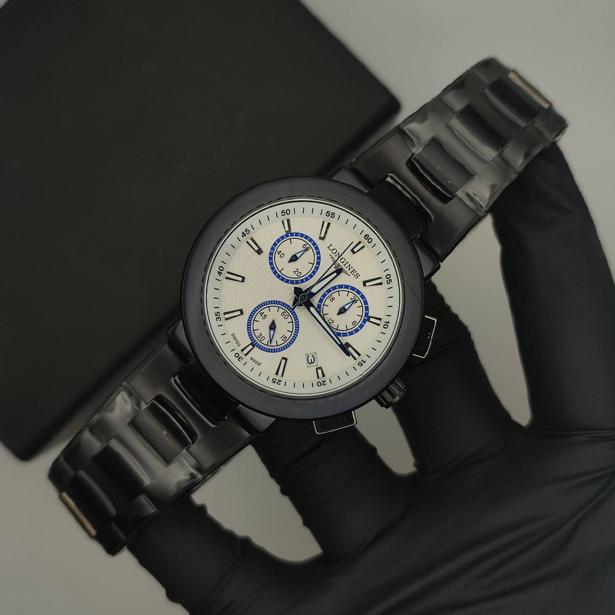 Master Grade Chronograph Watch – Men's White Dial Blue Chrono Wristwatch