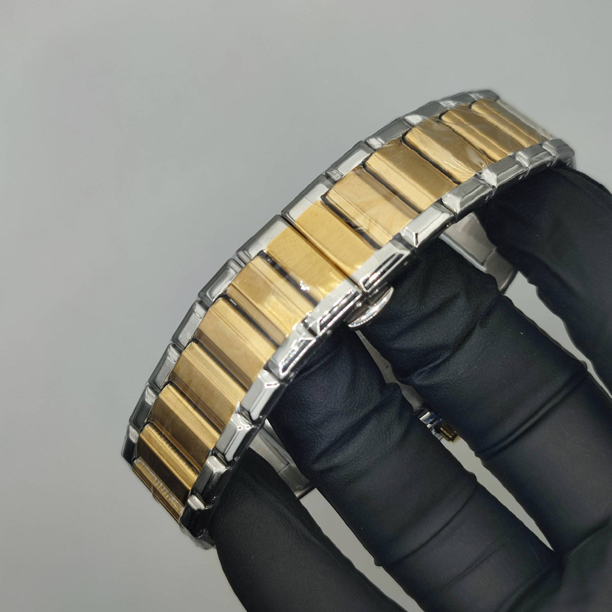 Men's Chronograph Watch – 2 Tone Silver Gold & Green | Business Casual Quartz Wristwatch with Date Display